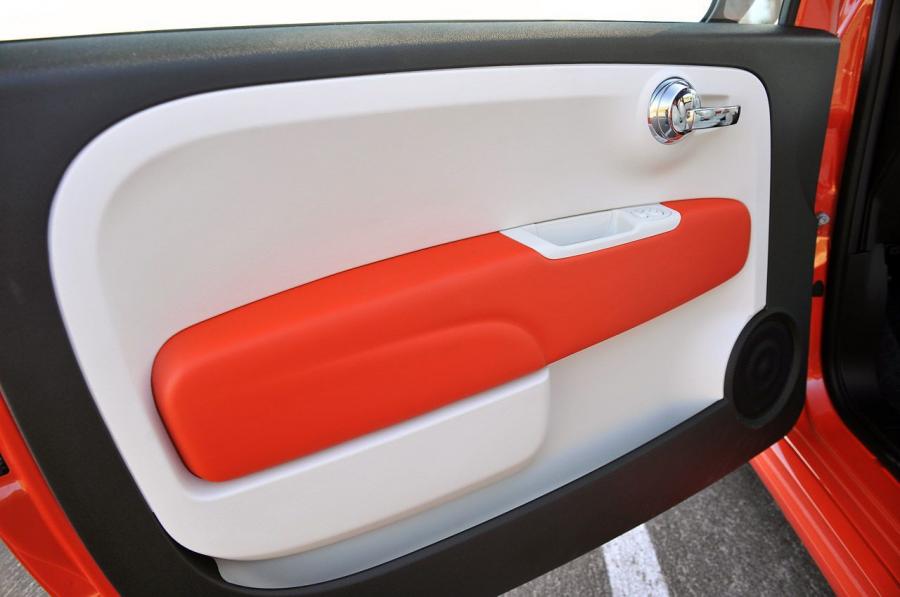  Fiat 500e 2013 года  (фото 13 из 141)